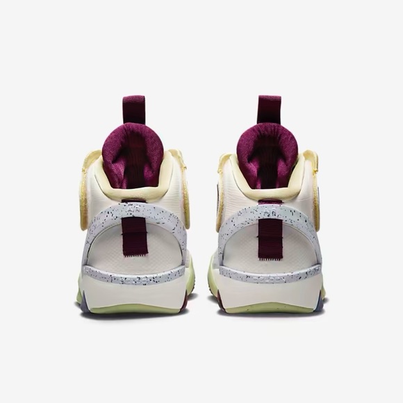 Nike Men’s 2023 Air Deldon 'Deldon Designs'
Air Deldon 1 sneakers athletic - Picture 13 of 16